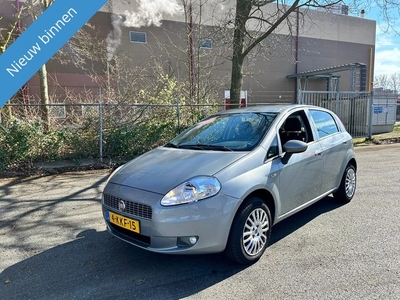 Fiat Punto Evo 1.2 Dynamic NETTE AUTO RIJD EN SCHAKELT GOED