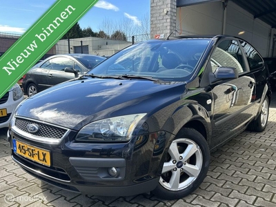 Ford Focus 1.6-16V Ambiente / 3DRS / N.A.P / Elektr.Ramen