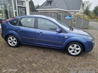 Ford Focus 1.6-16V First Edition