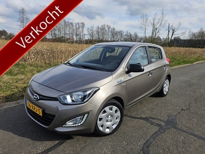 Hyundai i20 1.2i Business Edition (bj 2012)