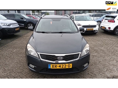 Kia Cee'd Sporty Wagon 1.4 CVVT X-ecutive Navi