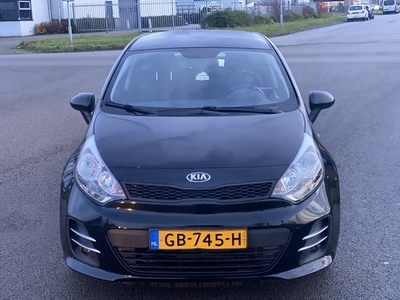 Kia Rio 1.2 CVVT ComfortLine Lage km N.a.p Afkomstig eerste