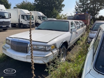 Lincoln Town Car TOWN Stretch Limousine - ONLINE AUCTION