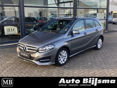 Mercedes B-klasse 180 Business Solution automaat, eerste