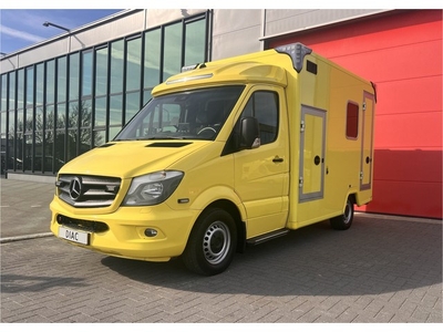 Mercedes-Benz 419 CDI Diesel Ambulance Container (bj 2016)