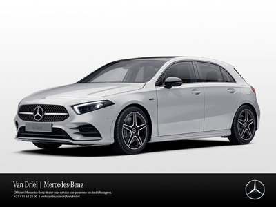 Mercedes-Benz A-Klasse A 250 e AMG Line Pano Keyless