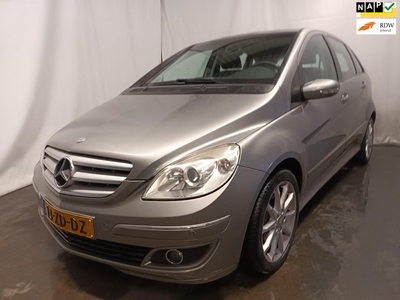 Mercedes-Benz B-klasse 170 - Rechter Zijschade