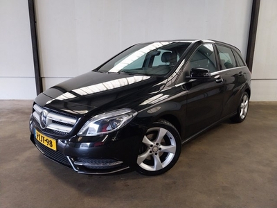 Mercedes-Benz B-Klasse 180 Ambition XENON LED HALF LEER