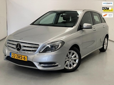 Mercedes-Benz B-klasse 200 / Aut / NL-auto / Trekhaak /