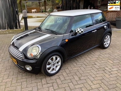 Mini Mini 1.6 Cooper Chili LEKKEN KOPPAKKING LOOPT NOG WEL