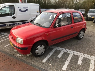 Nissan Micra 1.0 L AUTOMAAT ,62000KM / STUURBEKRACHTIGING/