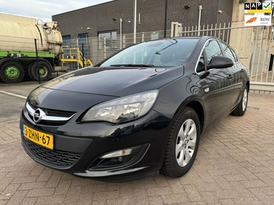 Opel Astra 1.4 Business + AIRCO/NAP prijs inclusief BTW