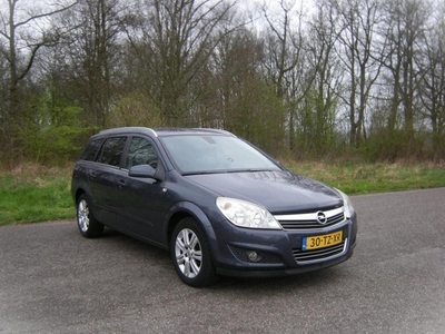 Opel Astra Wagon 1.8 Cosmo . AUTOMAAT . Airco .