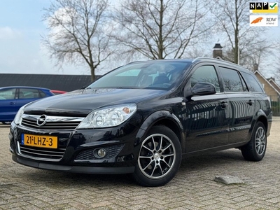 Opel Astra Wagon 1.8 Cosmo LEER AIRCO NAVI STOELVERWARMING