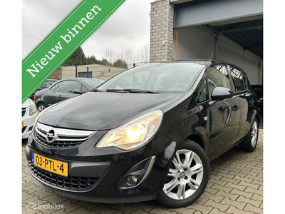 Opel Corsa 1.4-16V / Navi / Half Leer / 5DRS / N.A.P