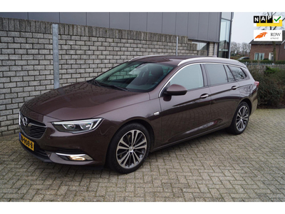 Opel Insignia Sports Tourer 1.5 Turbo Business Executive Autom 165PK Leder Navi Camera Clima 2x PDC Adaptieve Cruise LMV ENZ .