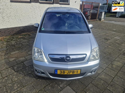 Opel Meriva 1.8-16V Cosmo