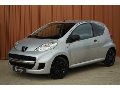 Peugeot 107 1.0 12V XR Bluetooth Navi NL AUTO (bj 2009)