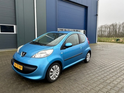 Peugeot 107 1.0-12V XS Nieuwe apk!