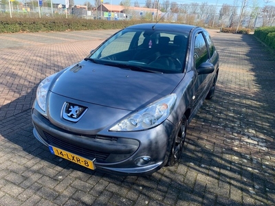 Peugeot 206 + 1.1 XR