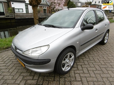 Peugeot 206 1.4 XR 5-deurs Zuinig Inruilkoopje Zo meenemen