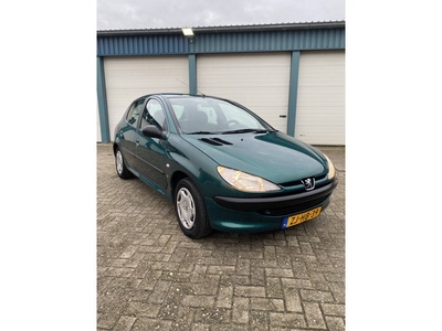 Peugeot 206 1.4 XR die van Bepe is geweest en Bepe is ook