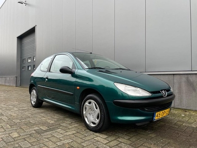 Peugeot 206 1.4 XRNieuw Apk