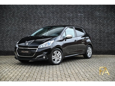 Peugeot 208 1.2 PureTech Signature Stoelverwarming PDC