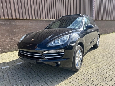 Porsche Cayenne 3.0 D Pano Navi Clima Memory Leer Trekhaak