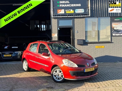 Renault Clio 1.2-16V /APK/AIRCO/NAP/ELEK RM/PANO