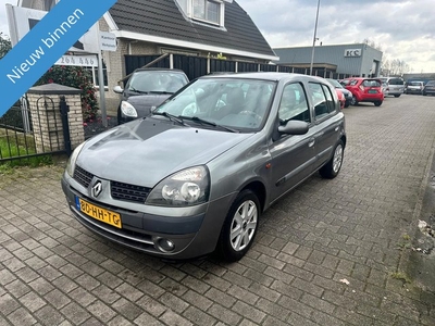 Renault Clio 1.2 Expression (bj 2001)