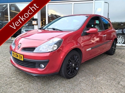 Renault Clio 1.2 TCE Rip Curl 92.000km! Airco/Pano/Trekhaak