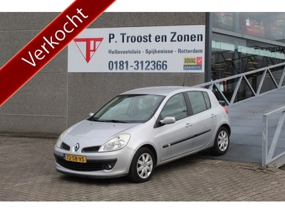 Renault Clio 1.6-16V Dynamique Luxe AIRCO/5-DEURS/TREKHAAK