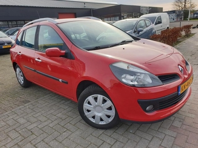 Renault CLIO Estate-1.2TCE-Selection Business