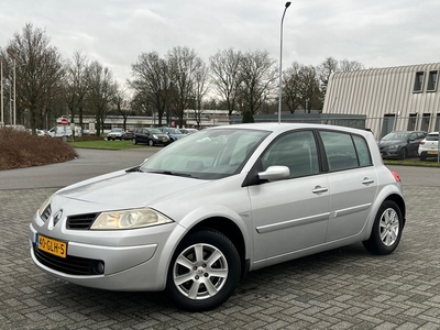 Renault Mégane 1.6-16V Business Line Clima Cruise PDC