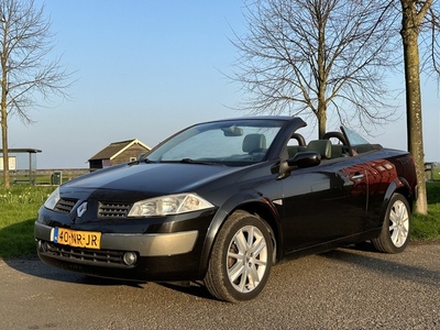 Renault Mégane Coupé-Cabriolet 1.6-16V Privilège Luxe *