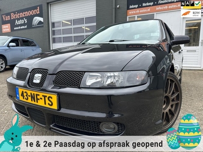 Seat Leon 1.8 20VT Topsport 5 drs met airco en bluetooth