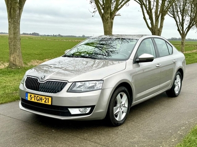 Skoda Octavia 1.4 TSI Greentech Ambition Automaat NL