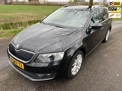 Skoda Octavia Combi 1.4 TSI, trekhaak, pdc, groot navi