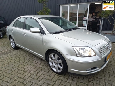 Toyota Avensis 2.0 VVTi Linea Luna