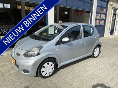 Toyota Aygo 1.0-12V + NW APK (bj 2006)