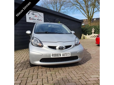 Toyota Aygo 1.0-12V silver edition 5 deurs airco isofix