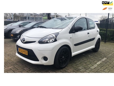 Toyota Aygo 1.0 VVT-i Now 2e eigenaar! Android Scherm! Apk