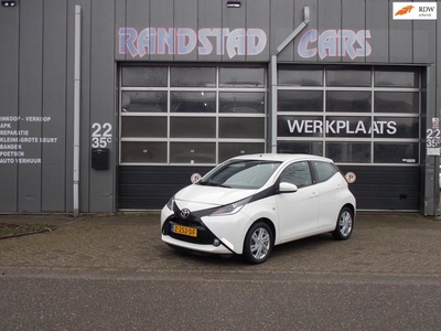 Toyota Aygo 1.0 VVT-i x-cite Automaat Navi Airco Elek