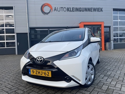 Toyota Aygo 1.0 VVT-i x-play NL-Auto / All-season banden /