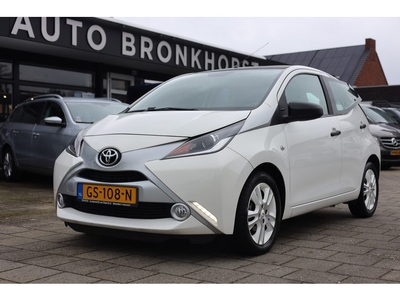 Toyota Aygo 1.0 VVT-i X-PURE NAVI CAMERA 1e EIGENAAR!