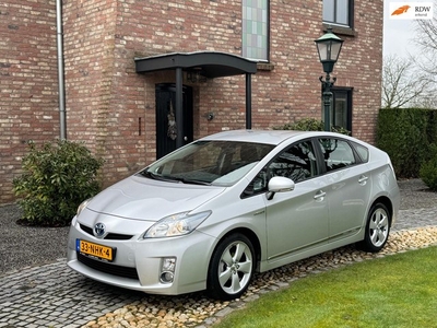 Toyota Prius 1.8 Dynamic Hybrid Leder Head-up Navi Clima