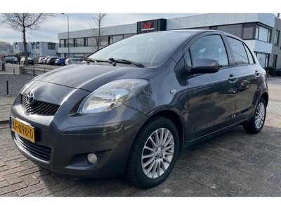 Toyota Yaris 1.3 VVTi Comfort DEALER ONDERHOUDEN AIRCO