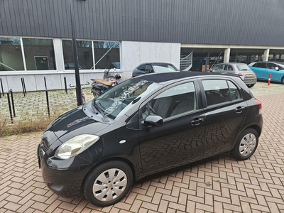 Toyota Yaris 1.3 VVTi NAP/Airco/Elektri spiegel