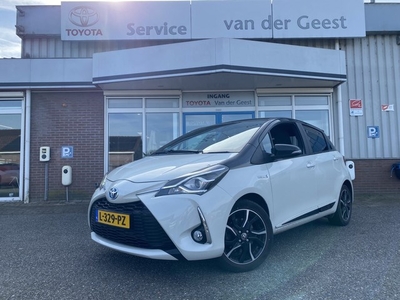 Toyota Yaris 1.5 Hybrid Bi-Tone (bj 2018, automaat)